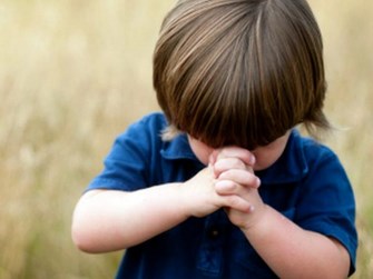 children pray Copy