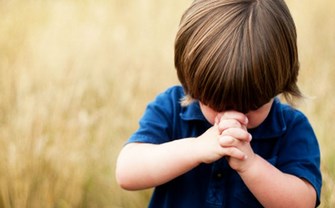 Doa-anak-kecil-berdoa Copy