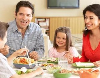Pentingnya-Makan-Bersama-Keluarga Copy
