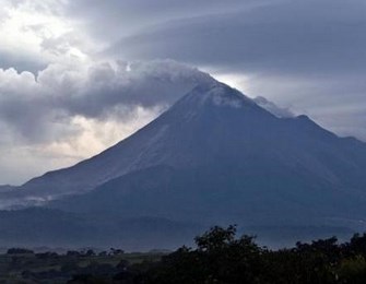Gunung Colima di Meksiko Meletus, 350 Warga Dievakuasi