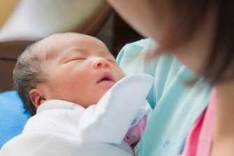 Jangan Mencium Wajah Bayi yang Baru Lahir! Jika Tidak, Virus Mematikan Ini Mengintai