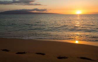 footsteps-in-the-sand Copy