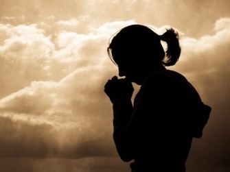 woman praying Copy