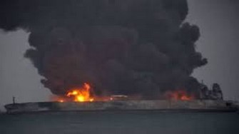 Tabrakan Kapal Tanker dan Kapal Kargo di Cina, 32 Hilang